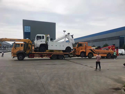 程力專用汽車股份銷售二十二分公司 引領專業道路救援，中國重汽帶吊清障車卓越之選