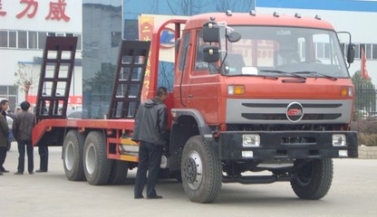 楚風HQG1250GD5 后雙橋平板車 專業設計與卓越性能的完美結合